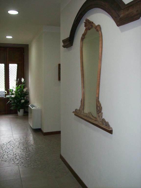 La Bottega Del Falegname Vanzaghello Экстерьер фото
